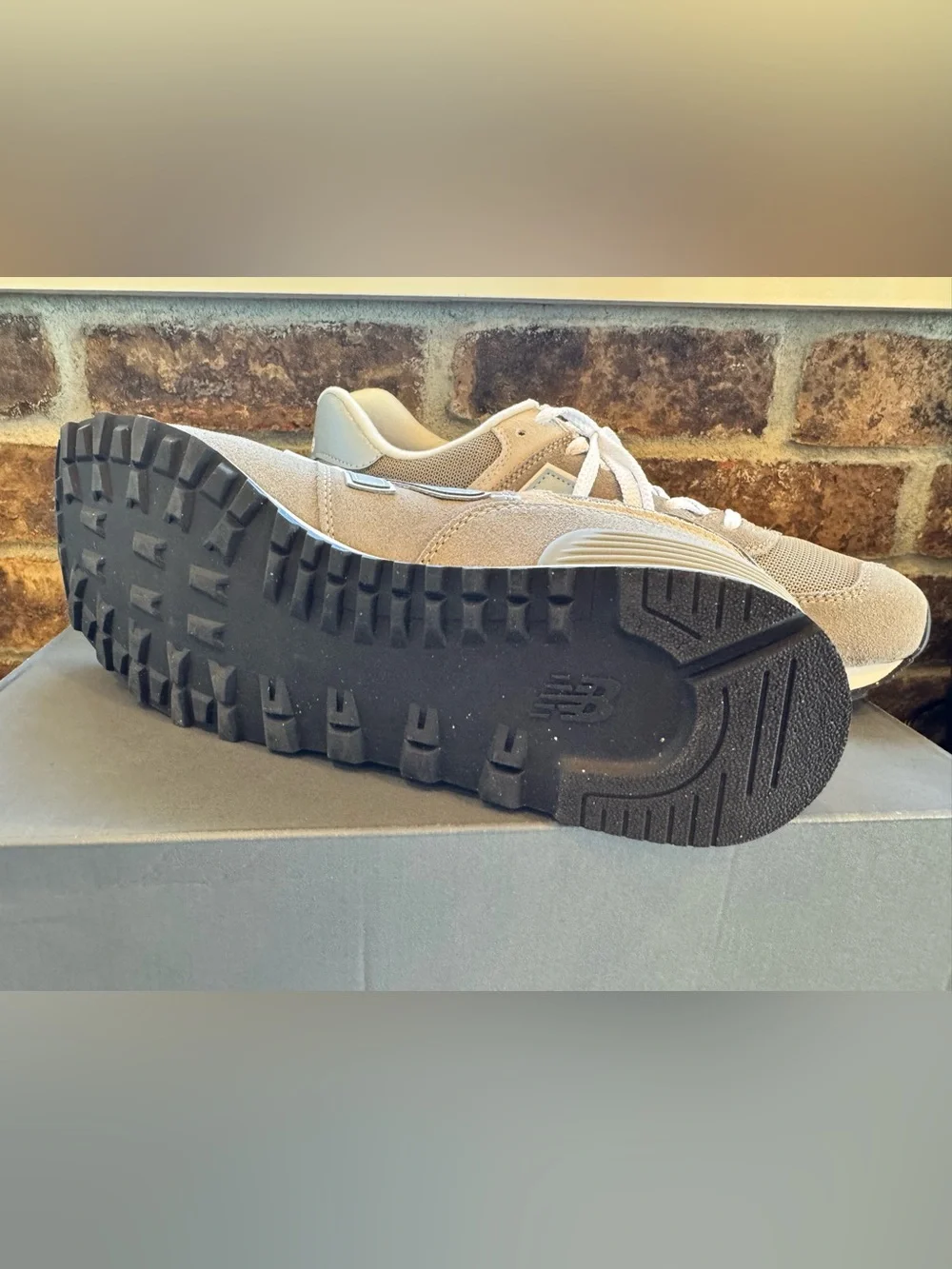 New Balance Men's Sneakers in Grey and White-New no box